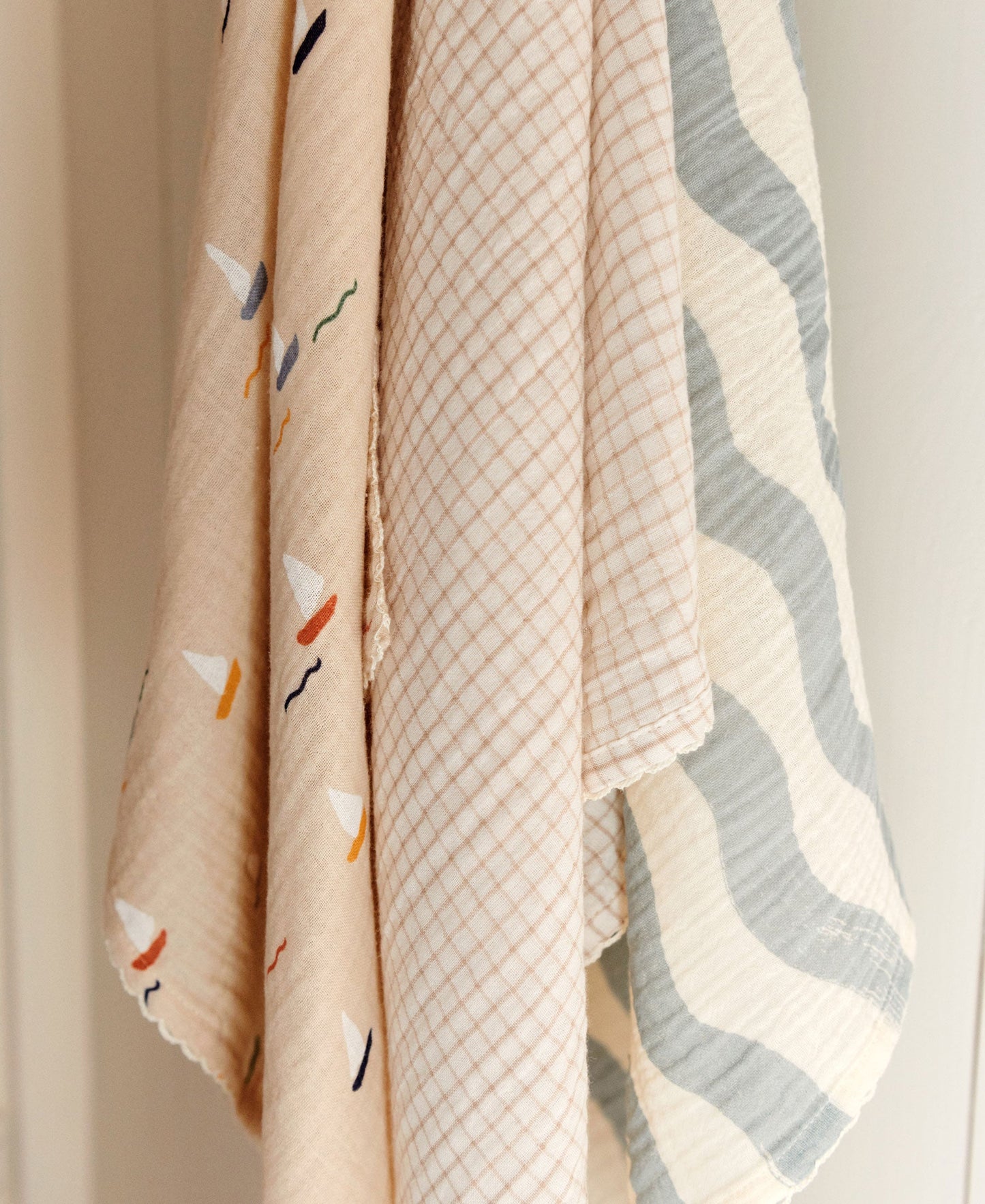 Chiffons en mousseline Mio, Vagues