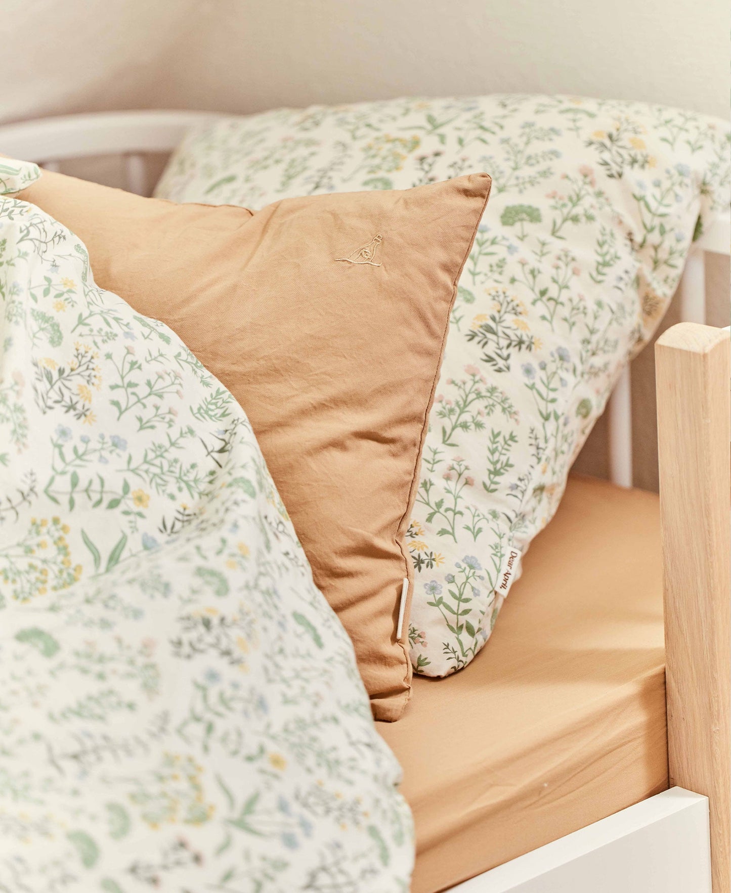 Drap-housse Bea, pieds sableux