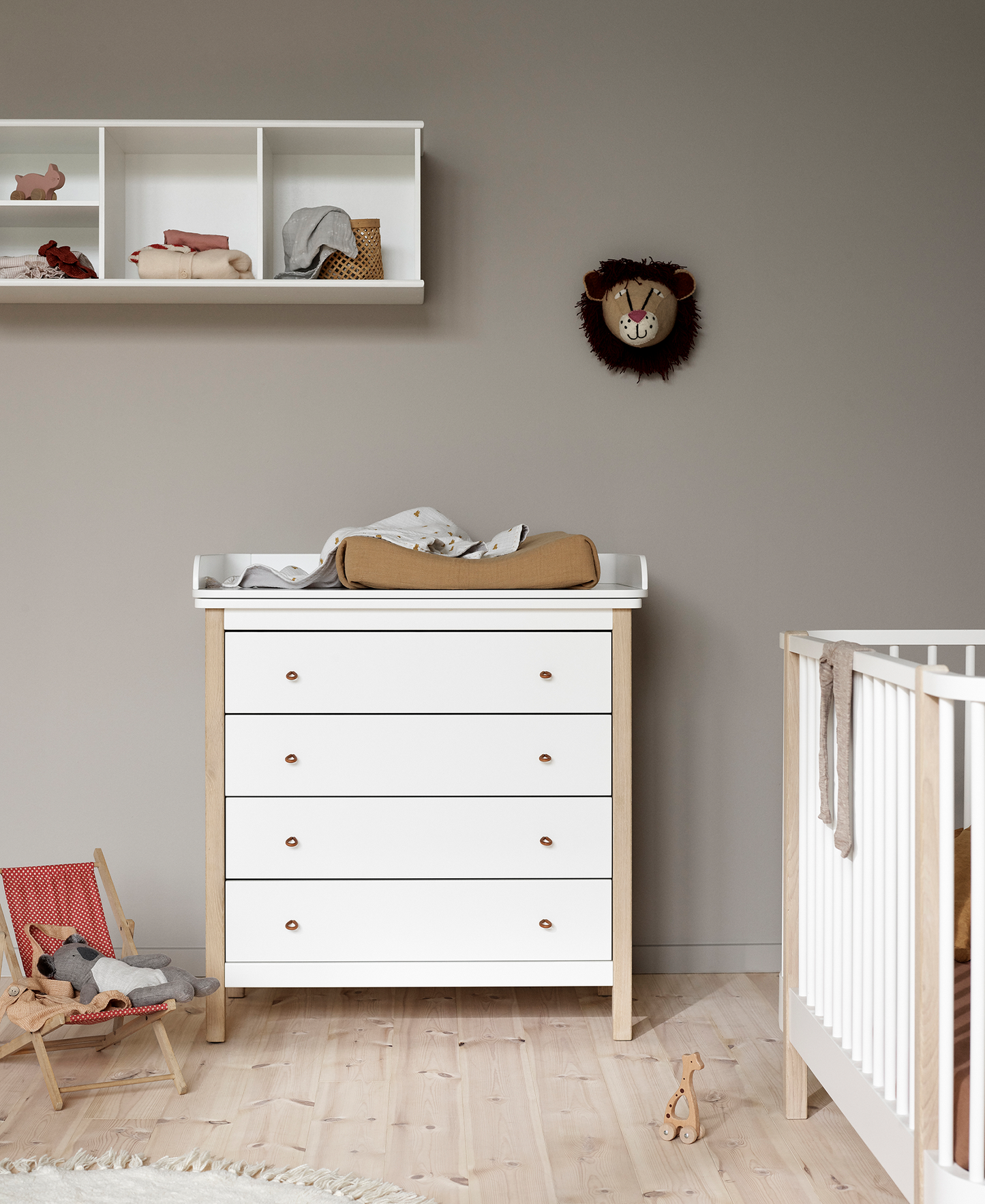Commode de chambre d'enfant en bois 4 tiroirs, blanc/chêne