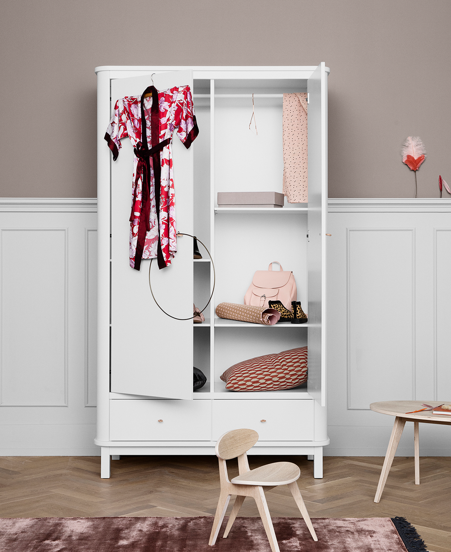 Armoire en bois 2 portes, blanche