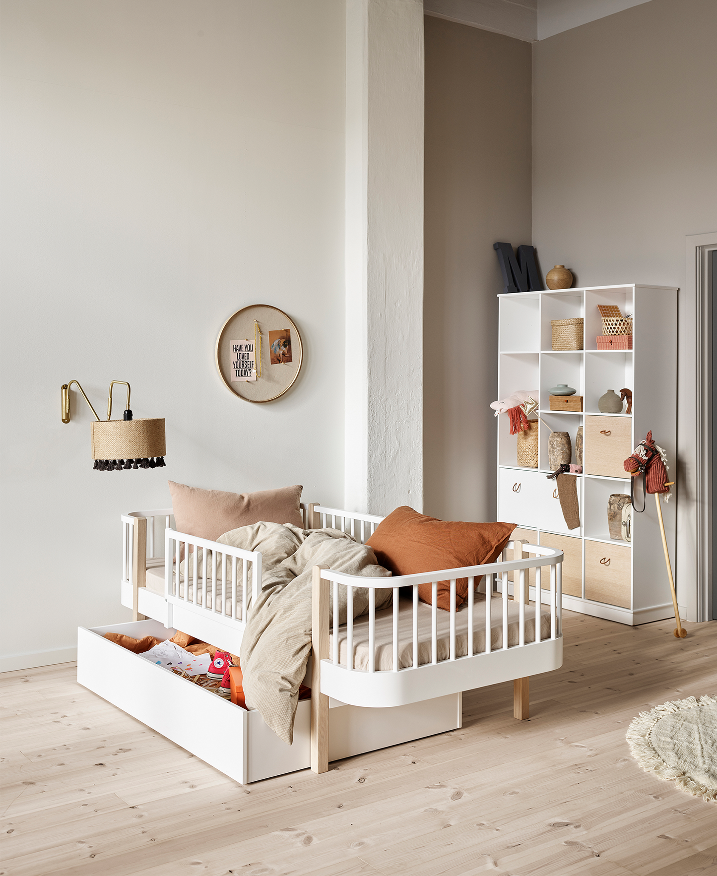 Barrière de lit en bois d'origine