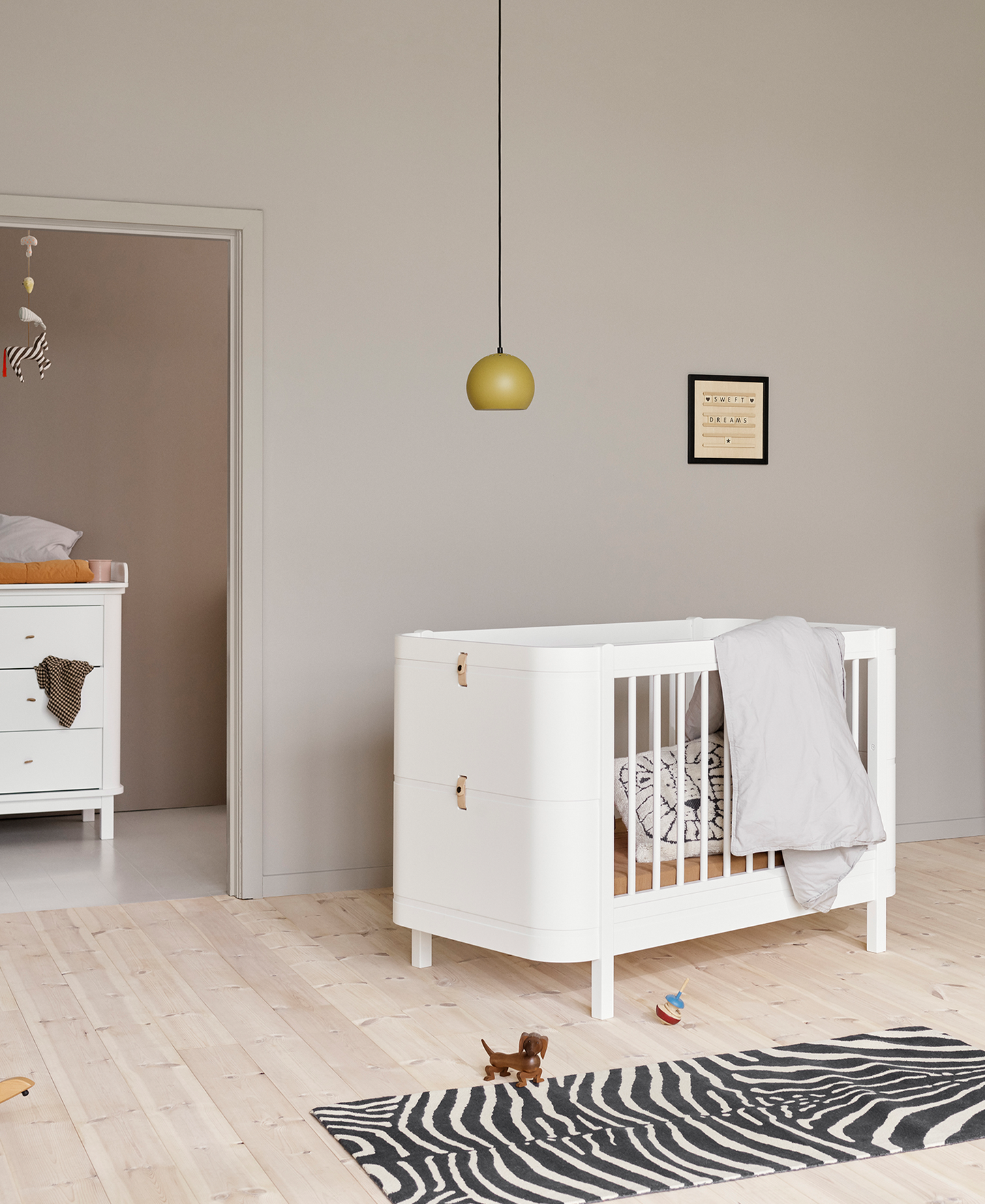 Lit bébé Wood Mini+ avec kit junior, blanc