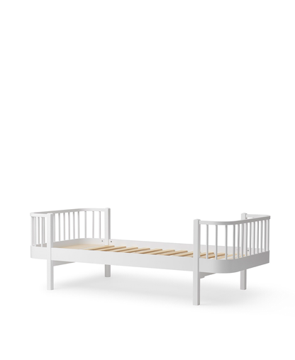Lit original en bois, blanc