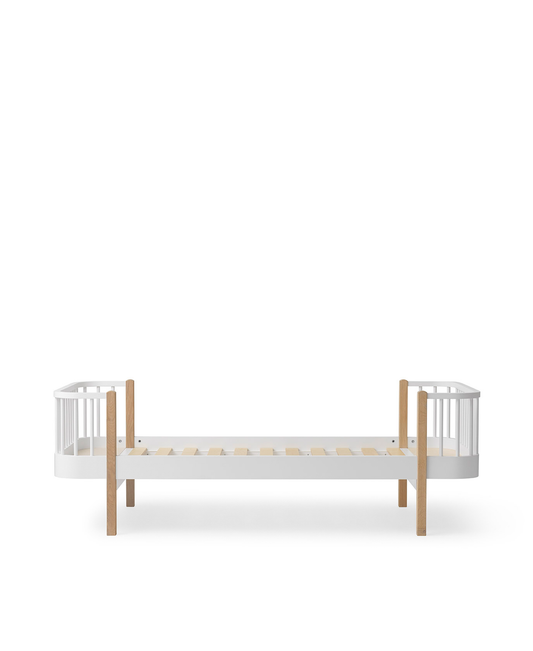 Lit original en bois, blanc/chêne